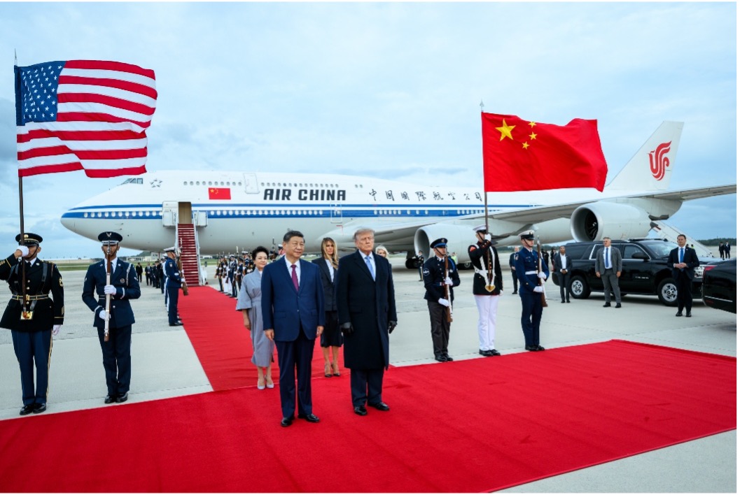 Donald Trump and Xi Jinping at Joint Base Andrews during Xi's 2026 state visit
